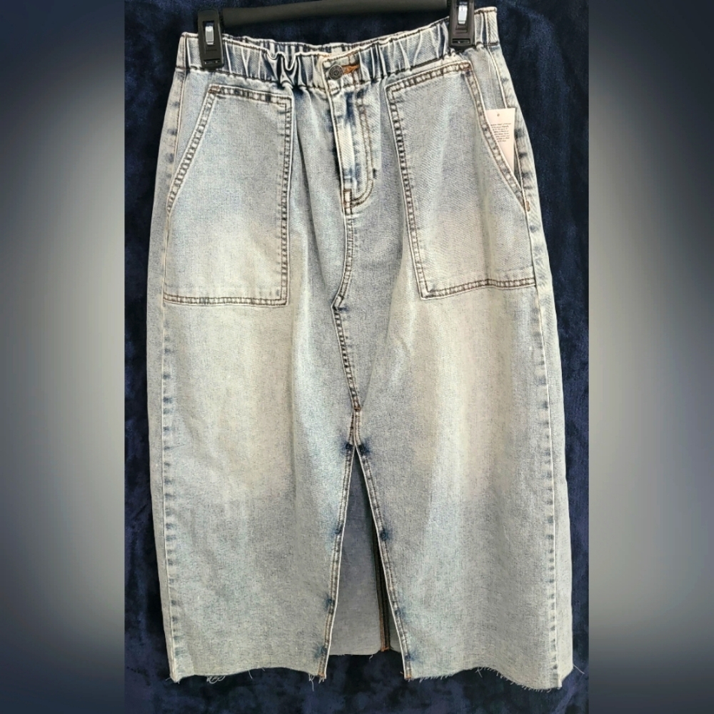 Denim skirt,Vigoss, size 29 =size 6 and size 27= size 4